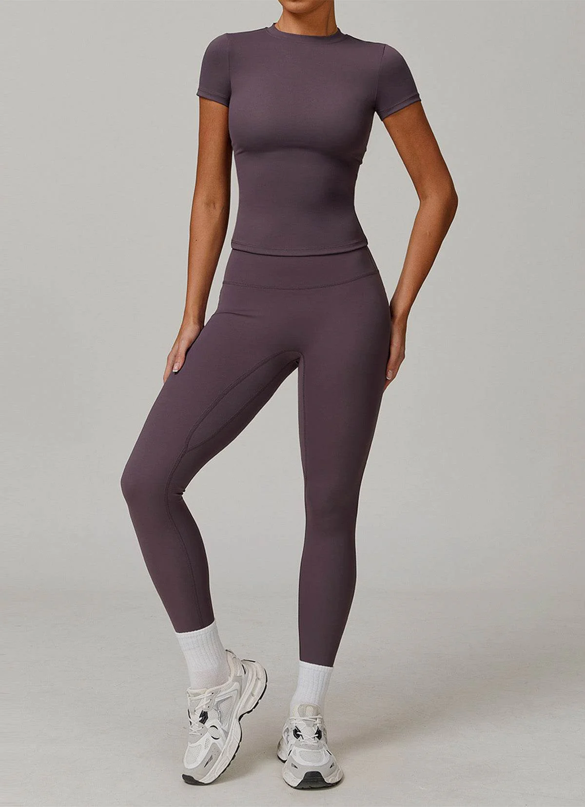 Sports Wear with Short Sleeve T-Shirt and Leggings - Artadvier