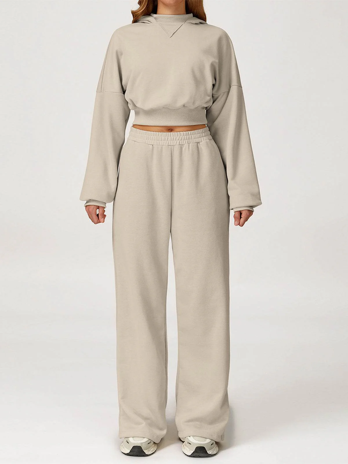 Sport Set with Long Sleeve Crop Sweatshirt and Sweatpant - Artadvier