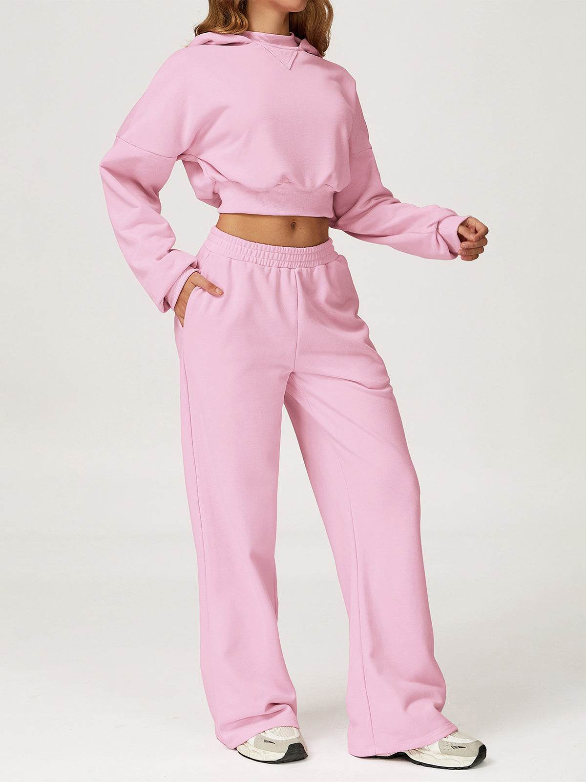 Sport Set with Long Sleeve Crop Sweatshirt and Sweatpant - Artadvier